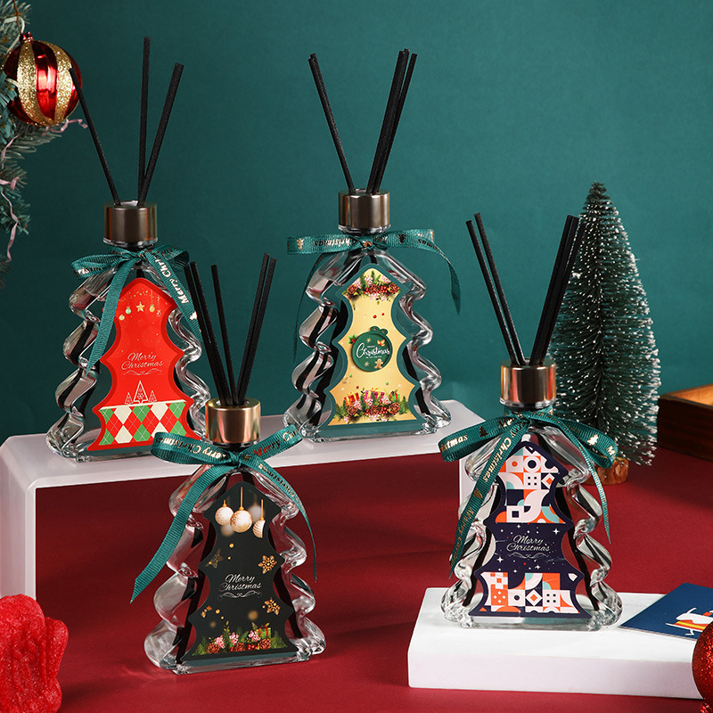 Home Fragrance Set Gift - 200mlクリエイティブクリスマスアロマセラピーツリーリードディフューザーセットホームクリスマス雰囲気装飾寝室フレッシュエアフレグランスギフト