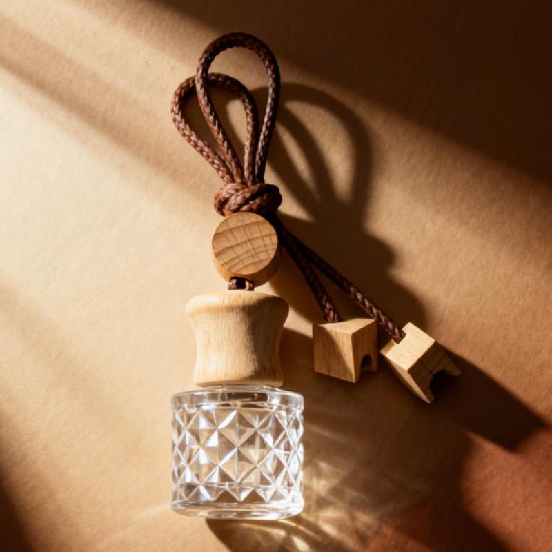 車用香水瓶 1個入り エッセンシャルオイルディフューザー 吊 - Home Fragrance Jar のレビューと価格